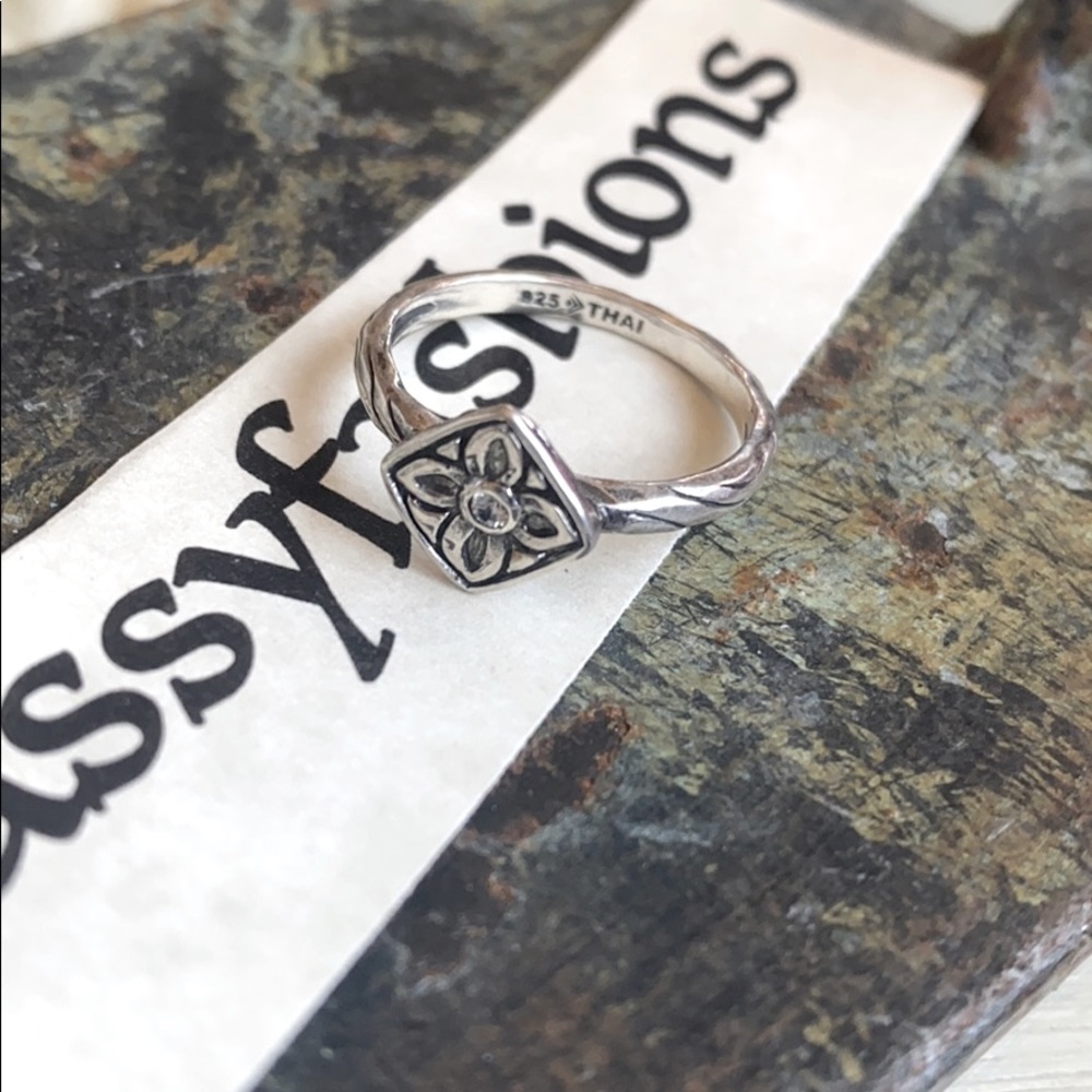 R2465 Belle Fleur Flower Ring